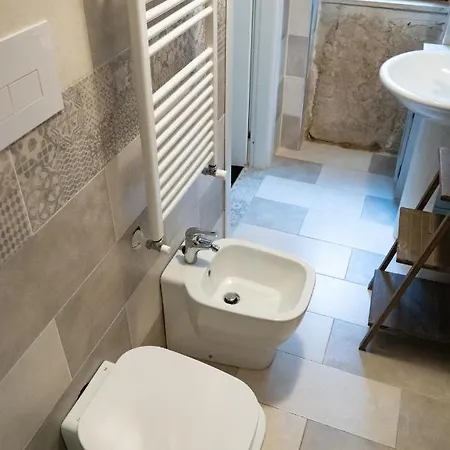 La Sosta Di Silla Bed & Breakfast Squille